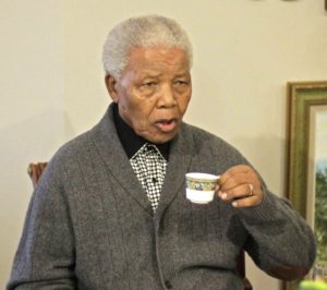 Nelson Mandela aan de koffie.
