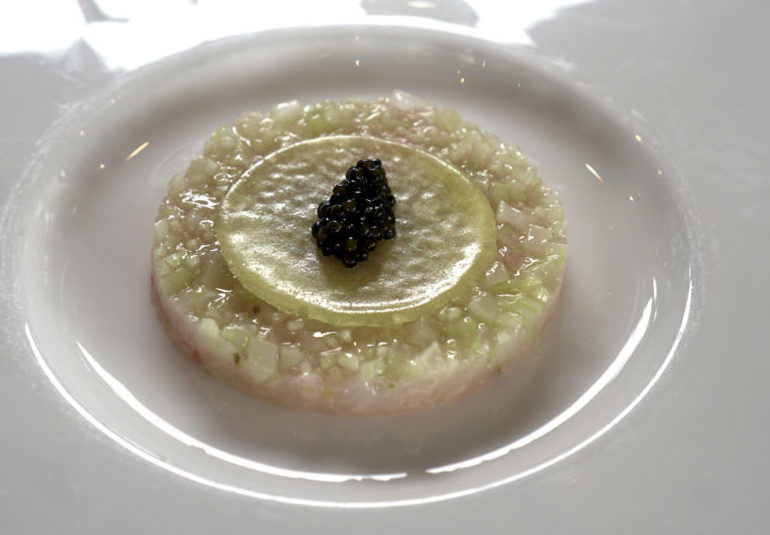 Langoustine tartaar met imperial caviar • citrus • Celery